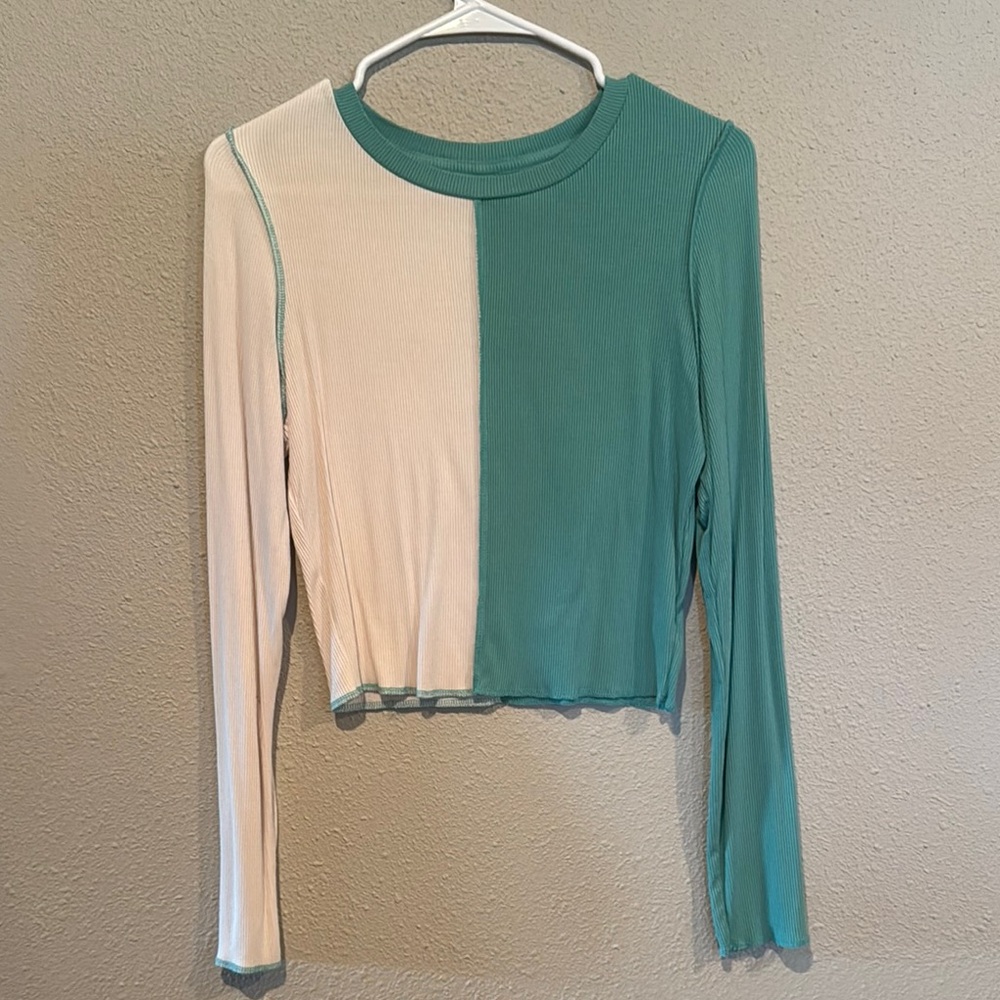 Wild Fable Cream and Teal Long Sleeve Crop Blouse